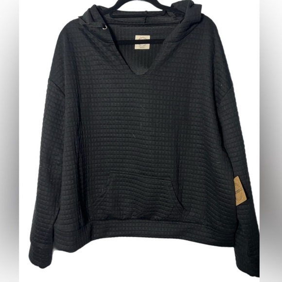 One Step Ahead Tops - NWT Women's Plus Size
Solid Black Waffle Knit
Hoodie with Kangaroo
Pockets